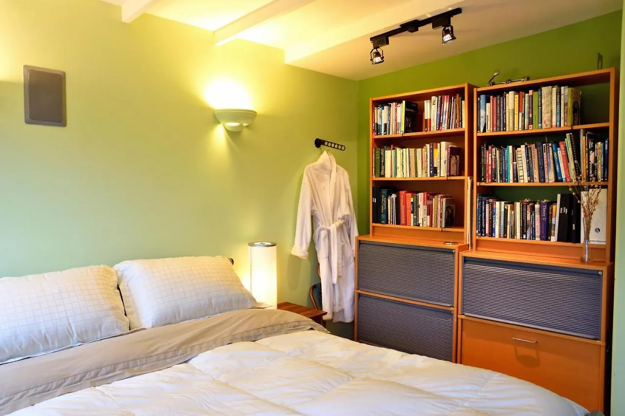 Mediterranean Edmonton B&B 3*,  Kanada