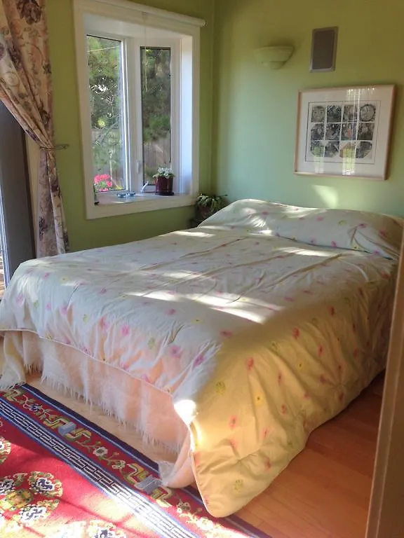 Mediterranean Edmonton B&B Oda ve Kahvaltı